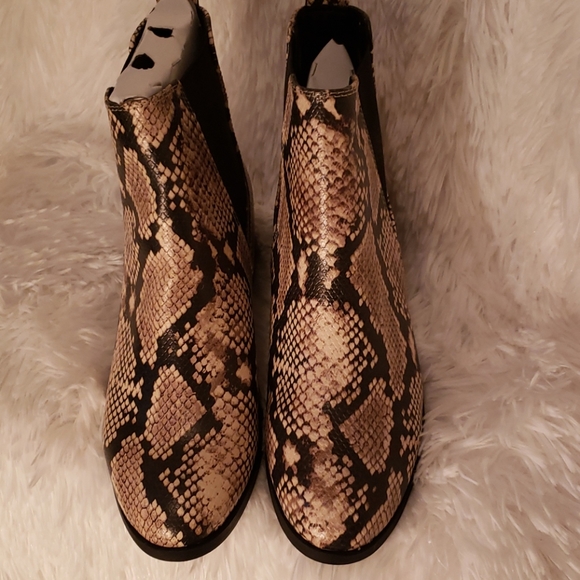 Qupid Faux Snake Print Booties - Picture 3 of 8